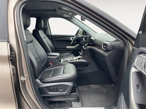 Used 2021 Ford Explorer Limited w/ Class III Trailer Tow Package image 15