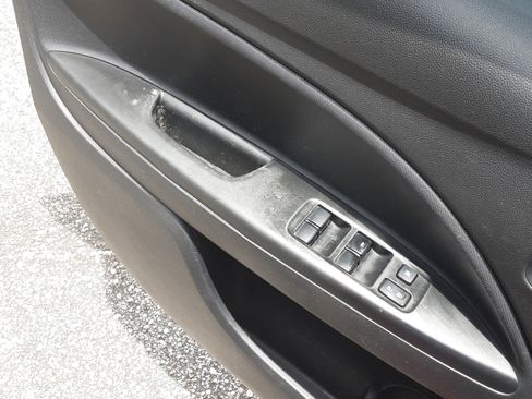 Used 2022 Mitsubishi Mirage ES image 29