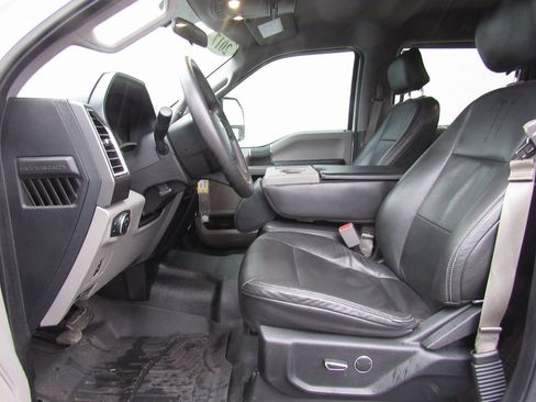 Used 2017 Ford F350 XLT w/ XLT Value Package image 3