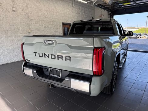 Used 2025 Toyota Tundra Limited AWD/4WD image 7