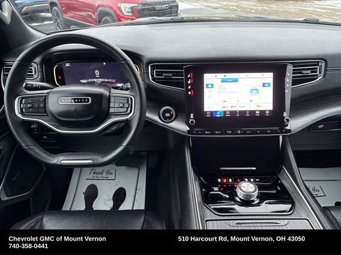 Used 2024 Jeep Wagoneer Series II w/ Flexible Seating Group image 15