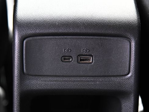 Used 2025 Chevrolet Trax LT FWD image 37