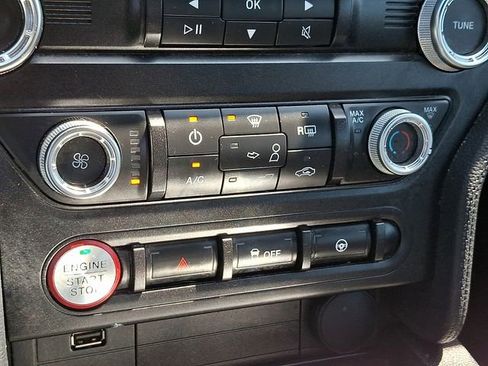 Used 2019 Ford Mustang GT RWD image 17