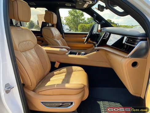 Certified 2022 Jeep Grand Wagoneer Series III w/ Rear Seat Video Group 1 AWD/4WD image 6