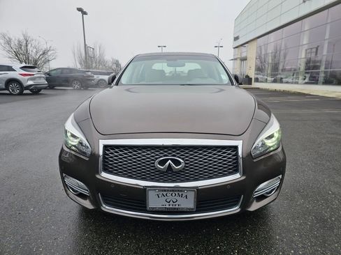 Used 2018 INFINITI Q70 Luxe image 2