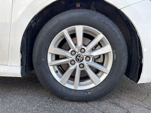 Used 2025 Toyota Camry LE image 48