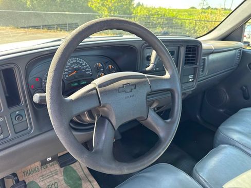 Used 2003 Chevrolet Silverado 1500 W/T RWD image 9