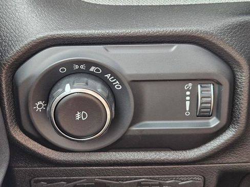 Certified 2025 Jeep Wrangler Unlimited Sport image 21