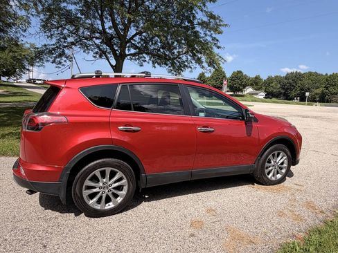 Used 2017 Toyota RAV4 Limited AWD/4WD image 6