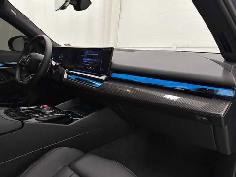 Used 2025 BMW M5 w/ Carbon Package image 17