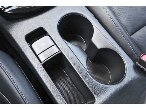 Used 2024 Kia Seltos SX image 29