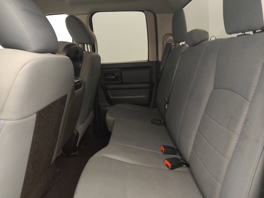 Used 2017 RAM 1500 Express RWD image 18
