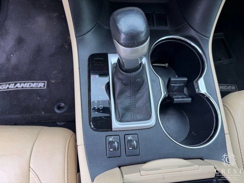 Used 2015 Toyota Highlander XLE FWD image 23