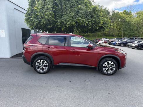 Used 2023 Nissan Rogue SV AWD/4WD image 2