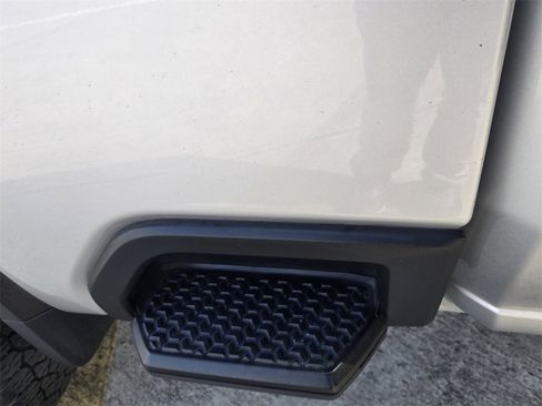 Used 2022 Chevrolet Silverado 2500 LT w/ All Star Edition image 18