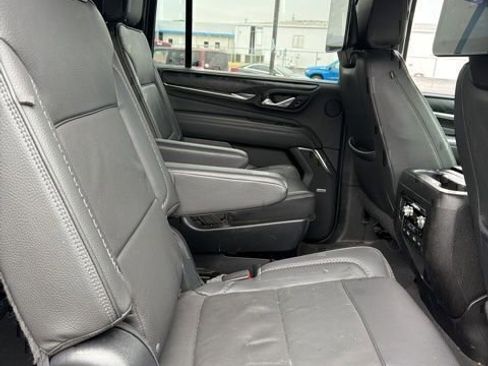 Used 2023 GMC Yukon XL Denali w/ Denali Reserve Package AWD/4WD image 25