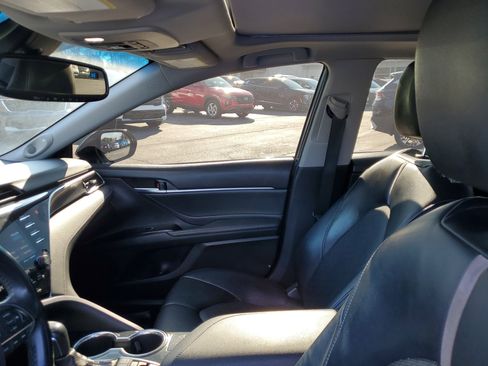 Used 2018 Toyota Camry XSE w/ Driver Assist Package image 17