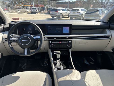 Certified 2025 Hyundai Tucson SEL image 18