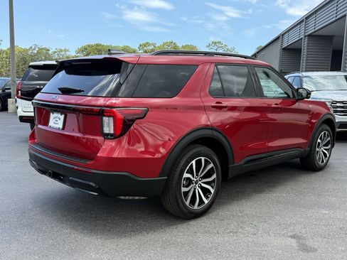 Certified 2025 Ford Explorer ST-Line w/ Premium Package RWD image 5