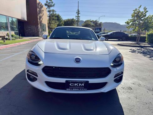 Used 2017 FIAT 124 Spider Lusso image 6