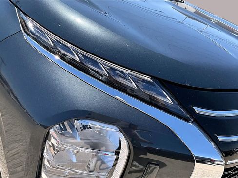 Used 2025 Mitsubishi Outlander SE AWD/4WD image 27