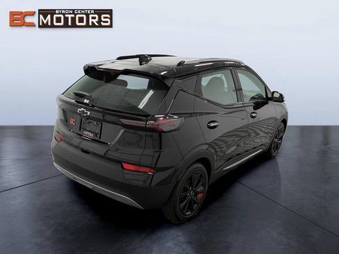 Used 2023 Chevrolet Bolt EUV Premier w/ Super Cruise Package FWD image 6