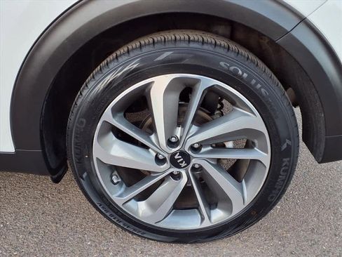 Used 2017 Kia Niro Touring image 8