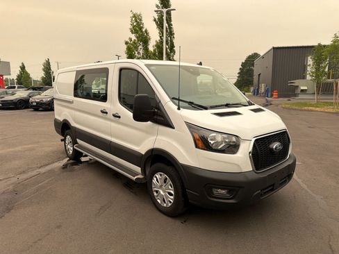 Used 2025 Ford Transit 250 Low Roof w/ Exterior Upgrade Package RWD image 3