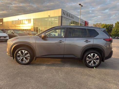 Used 2023 Nissan Rogue SV AWD/4WD image 6