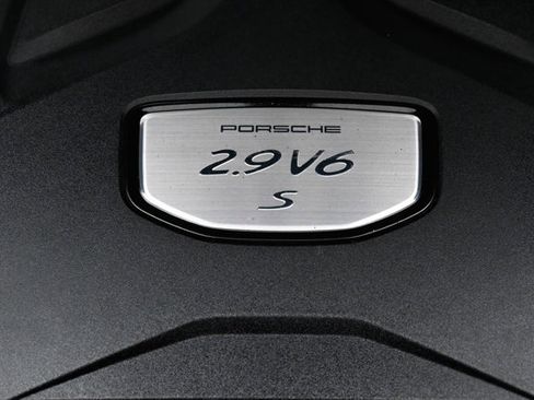 Used 2022 Porsche Cayenne S image 39