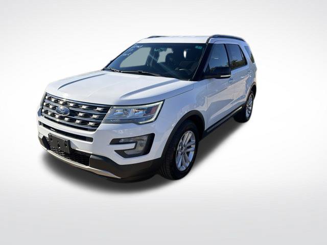 Used 2017 Ford Explorer XLT FWD image 7