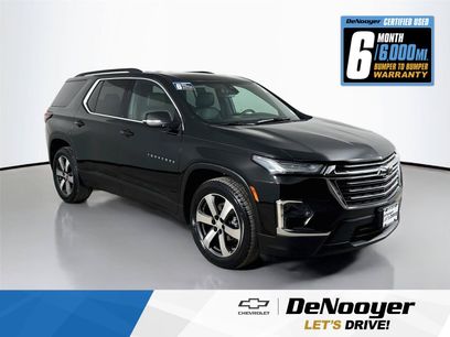 Used 2022 Chevrolet Traverse LT w/ LT Premium Package