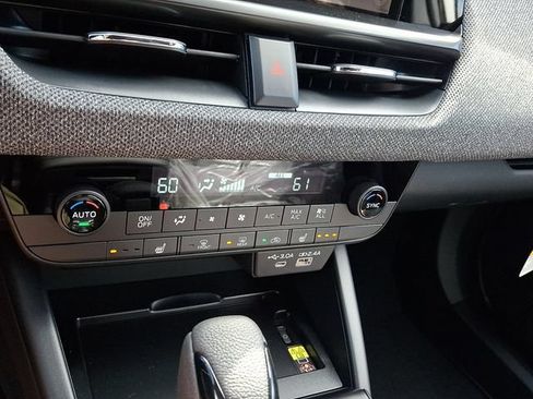 New 2026 Subaru Outback Limited AWD/4WD image 10