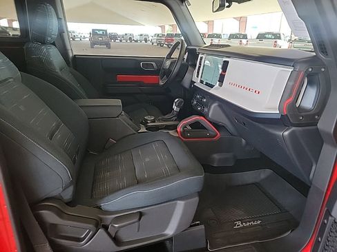 Used 2024 Ford Bronco Heritage Edition AWD/4WD image 7