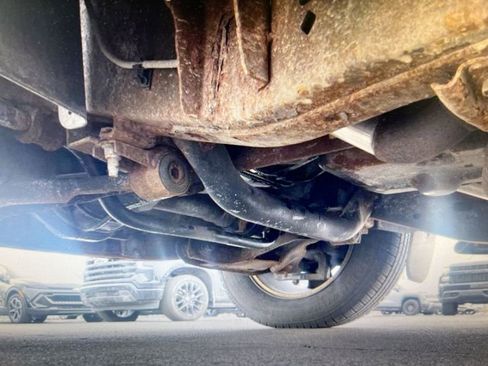 Used 2004 Ford Explorer XLT image 33