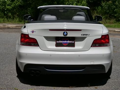 Used 2011 BMW 135i Convertible RWD image 8