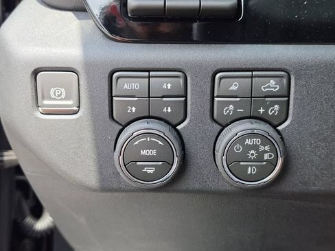 New 2026 Chevrolet Silverado 1500 High Country AWD/4WD image 33