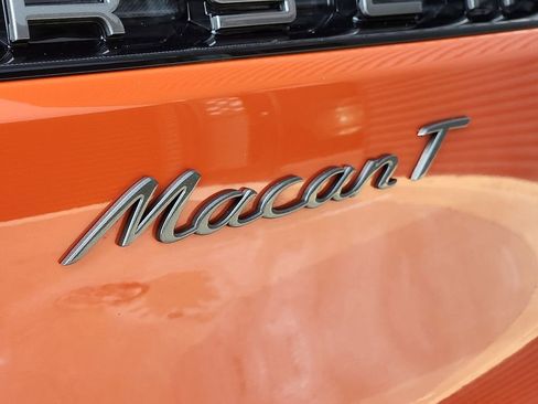Certified 2025 Porsche Macan Turbo image 31