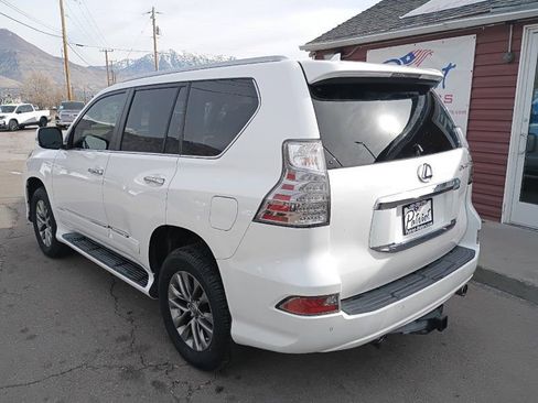 Used 2015 Lexus GX 460 Luxury image 3