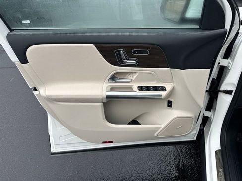 New 2026 Mercedes-Benz GLA 250 image 10
