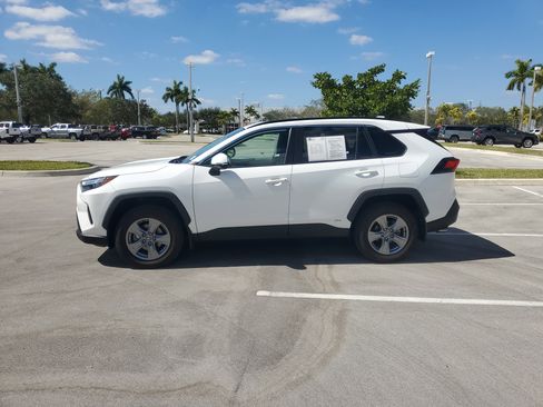 Used 2024 Toyota RAV4 XLE image 6