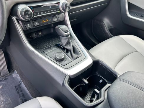 Certified 2023 Toyota RAV4 XLE Premium AWD/4WD image 19