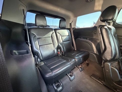 Used 2020 GMC Acadia SLE FWD image 22