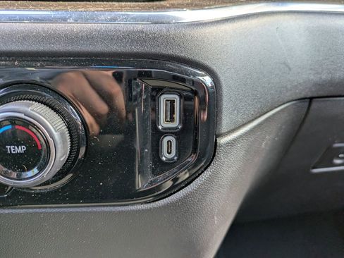 Used 2024 Chevrolet Silverado 2500 LT image 21