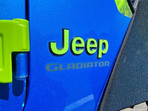 Used 2020 Jeep Gladiator Sport w/ Quick Order Package 24S AWD/4WD image 61