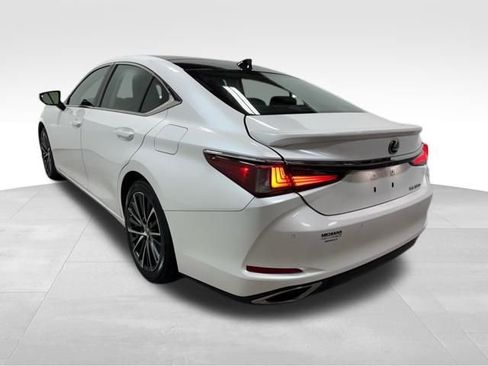Used 2022 Lexus ES 350 w/ Premium Package image 9