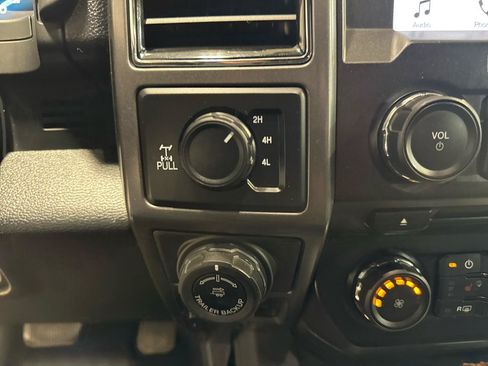 Used 2018 Ford F150 XLT w/ Equipment Group 302A Luxury AWD/4WD image 21