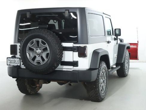 Used 2017 Jeep Wrangler Rubicon w/ Connectivity Group AWD/4WD image 39