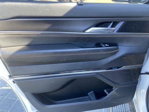 Used 2023 Jeep Grand Wagoneer Series III w/ Rear Seat Video Group 1 image 22