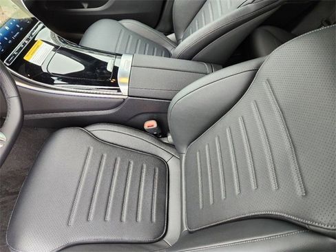 Certified 2025 Mercedes-Benz GLC 300 4MATIC image 6